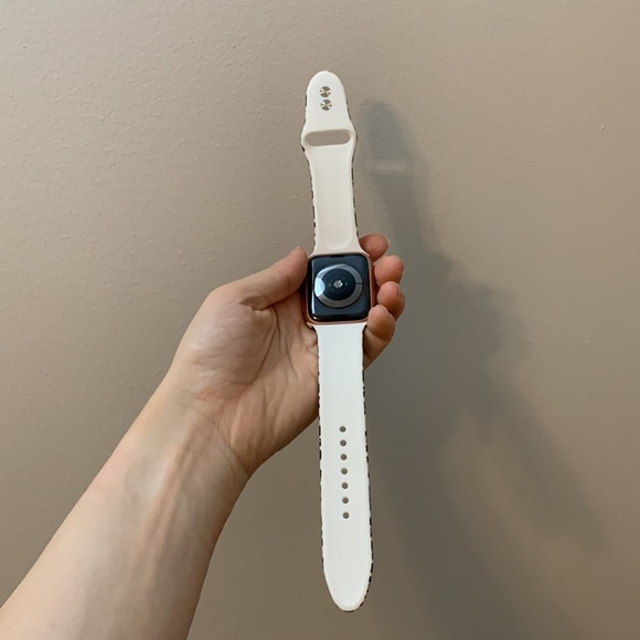 Cheetah Print Apple Watch Band - Picture 16 of 17